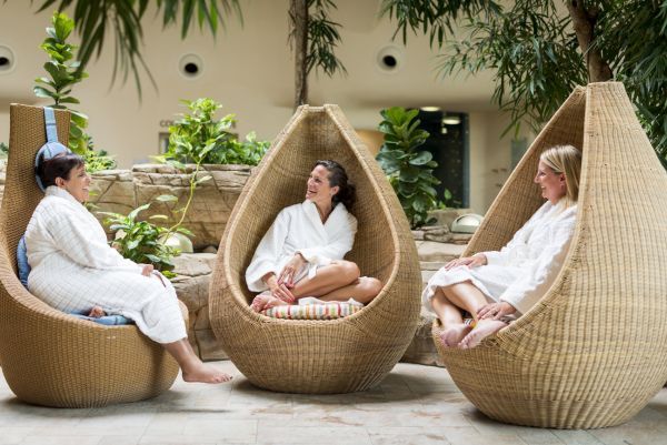 Áo choàng tắm tăng thêm tiện nghi, đẳng cấp cho spa, khách sạn